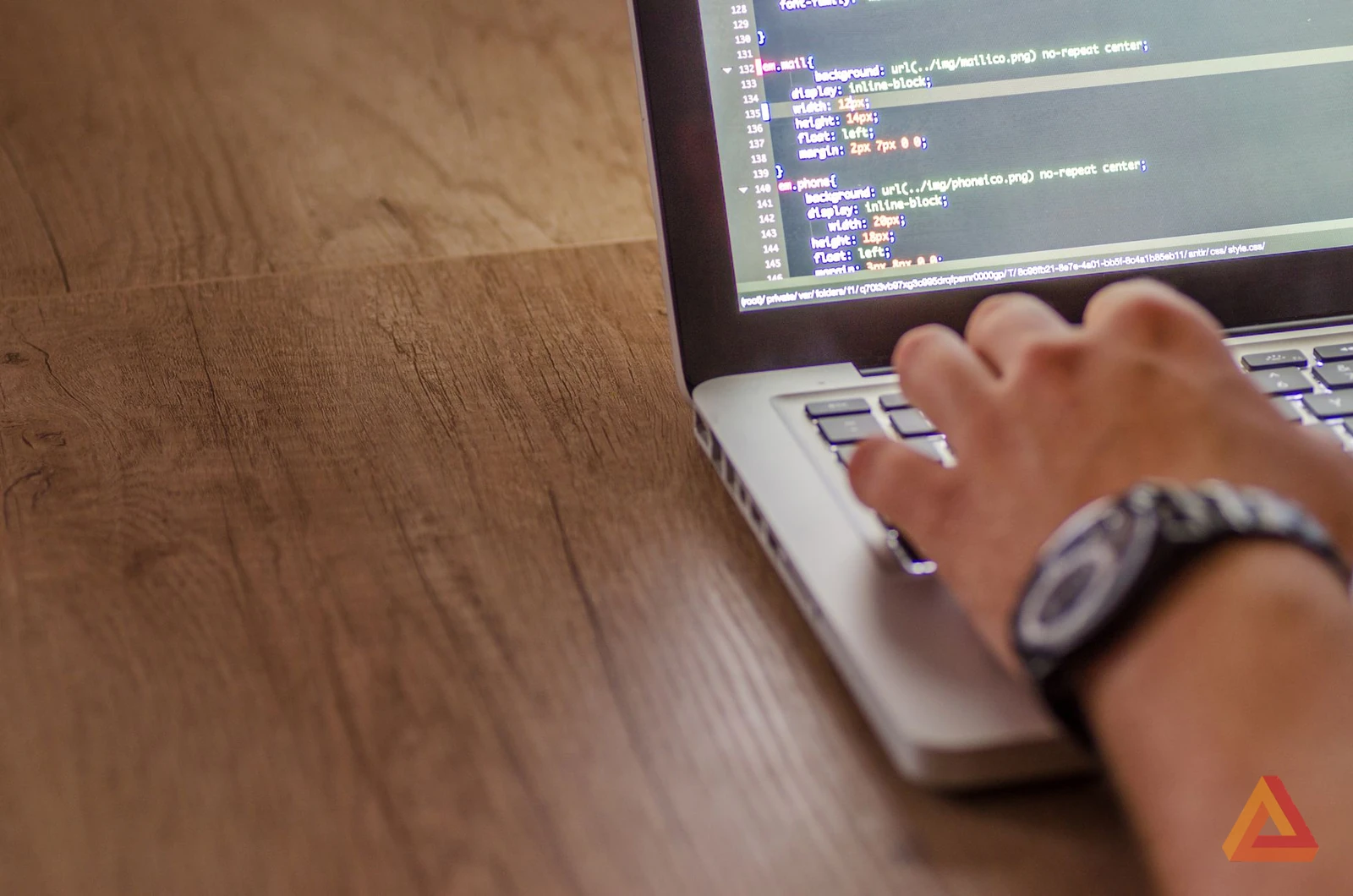 Sơ đồ mã hóa khai báo thẻ Hreflang giữa các phiên bản ngôn ngữ của trang web