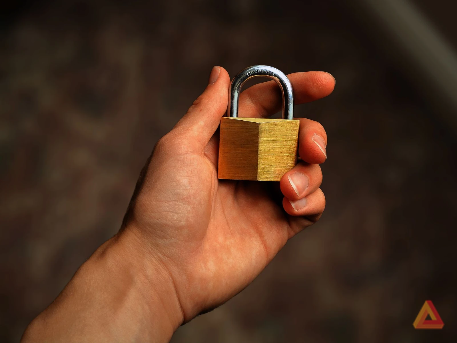 Rủi ro bảo mật dữ liệu và an toàn thông tin khi chạy quảng cáo AI Search