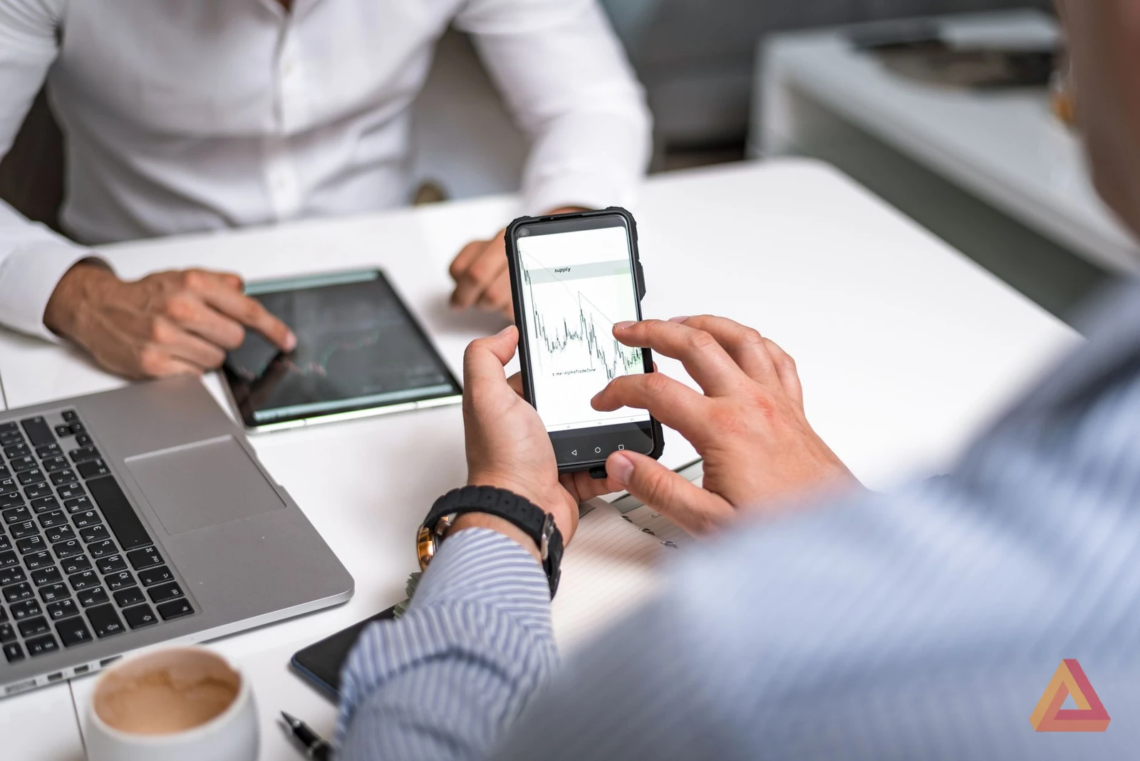 Minh họa giao diện quản lý XML Sitemap phân loại theo ngôn ngữ trong bộ công cụ